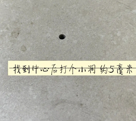 大观瓷砖空鼓维修公司专业解答在瓷砖铺贴过程中，如果砂料搅拌不均匀，将会带来以下问题